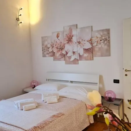 La Jolie - Ampio Bilocale Centro Storico Pavia Apartment Pavia